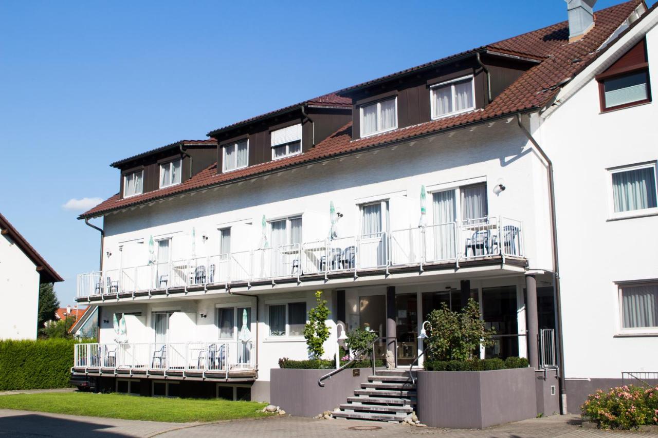מקנבורן Hotel Loewen מראה חיצוני תמונה