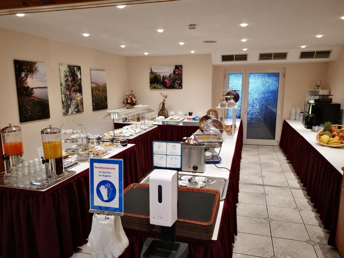 מקנבורן Hotel Loewen מראה חיצוני תמונה