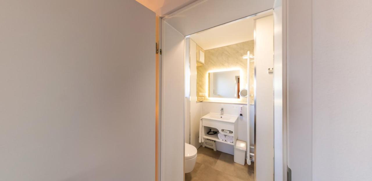 מקנבורן Hotel Loewen מראה חיצוני תמונה