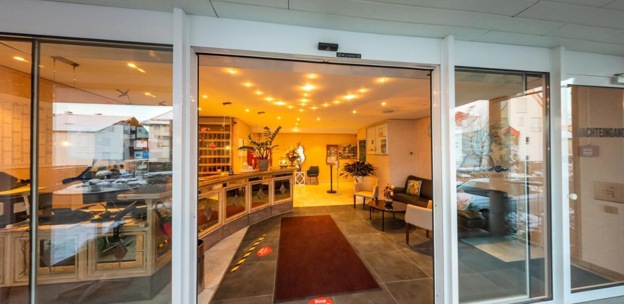 מקנבורן Hotel Loewen מראה חיצוני תמונה