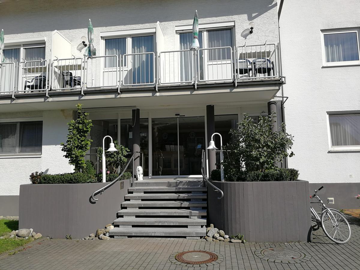 מקנבורן Hotel Loewen מראה חיצוני תמונה